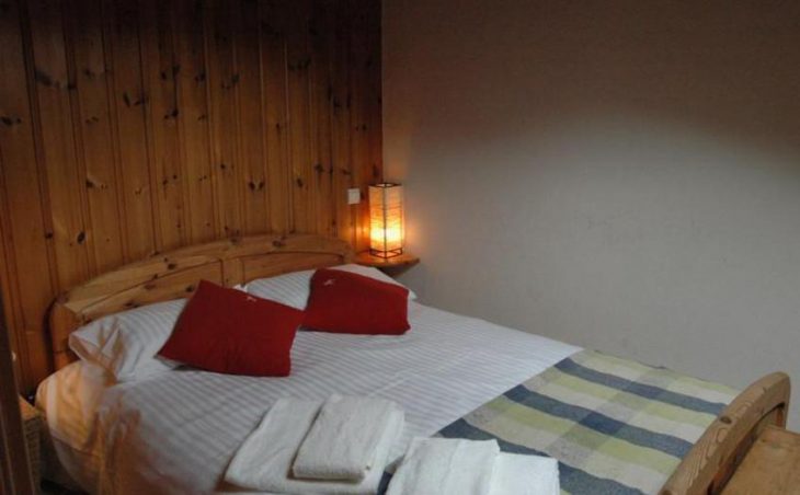Chalet les Tetras, Chamonix, Double Bedroom